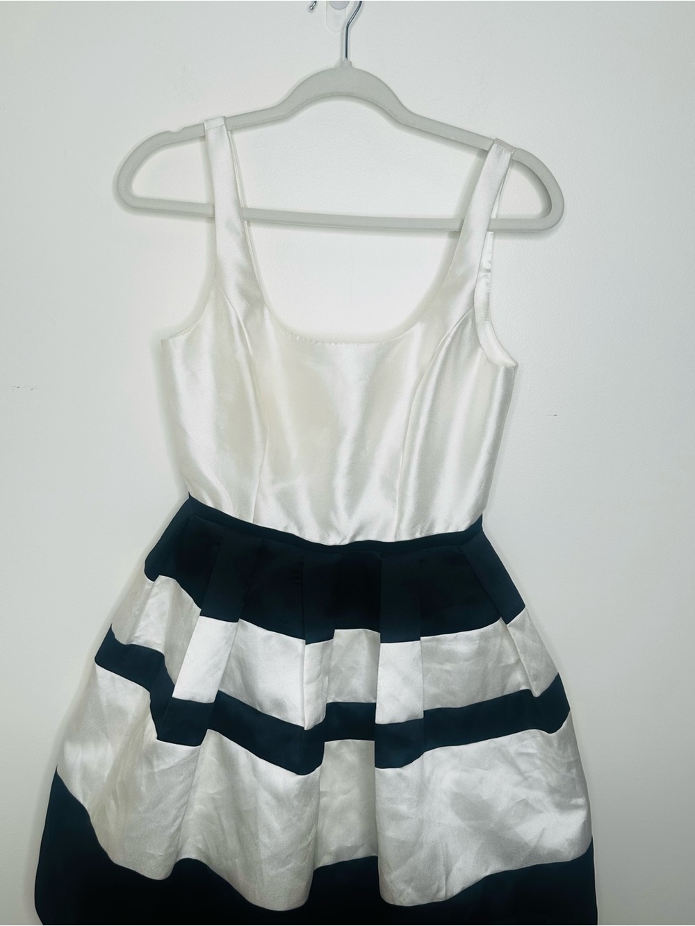 ABS by Allen Schwartz Navy & White Striped Fit & Flare Dress Size - Picture 4 of 10